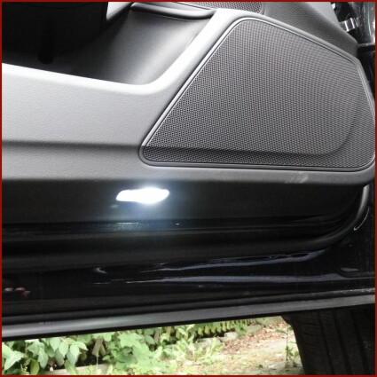 Einstiegsbeleuchtung LED Lampe f&uuml;r Mercedes C-Klasse S204 Kombi