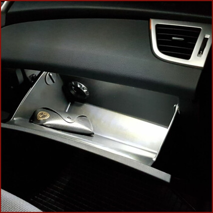 Glove box LED lighting for CLA-Klasse X117 Shooting Brake